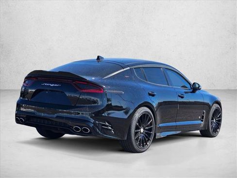 Used 2018 Kia Stinger GT2 image 5