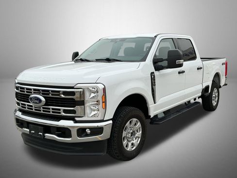 Used 2024 Ford F250 XLT image 1