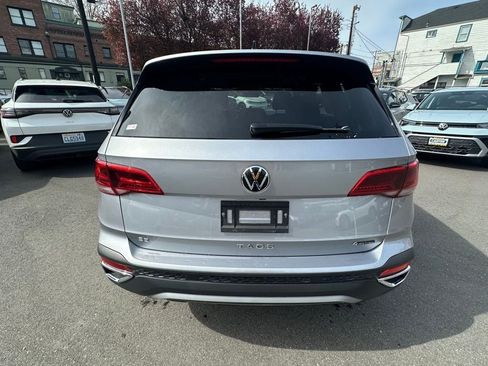 Used 2022 Volkswagen Taos SE image 6