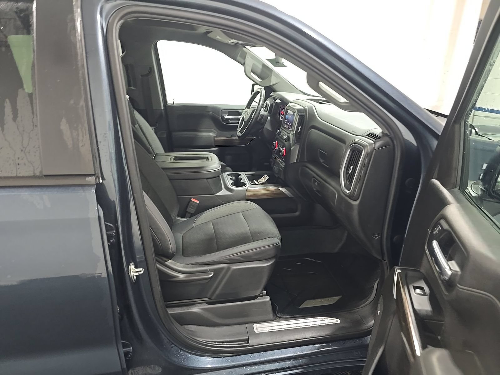 Used 2019 Chevrolet Silverado 1500 RST AWD/4WD image 10