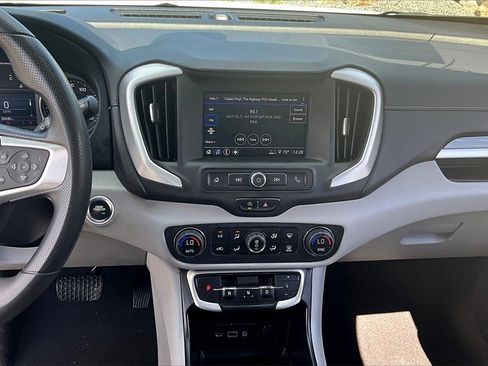 Used 2023 GMC Terrain SLE w/ Driver Convenience Package image 30