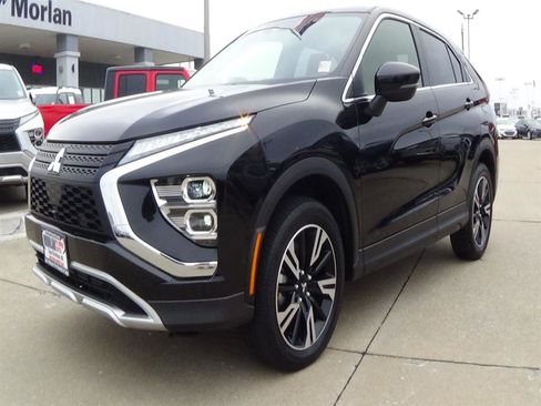 Used 2024 Mitsubishi Eclipse Cross SE AWD/4WD image 2