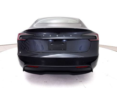 Used 2025 Tesla Model 3 Long Range RWD image 17
