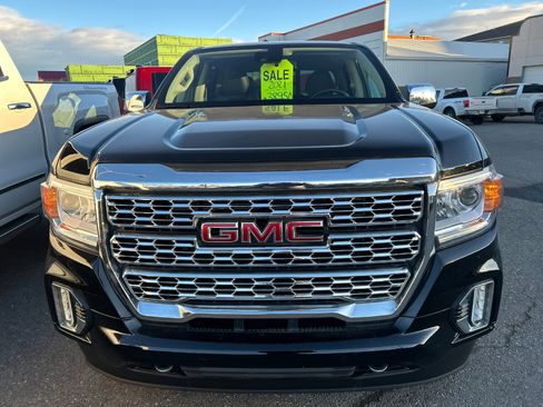 Used 2021 GMC Canyon Denali image 3