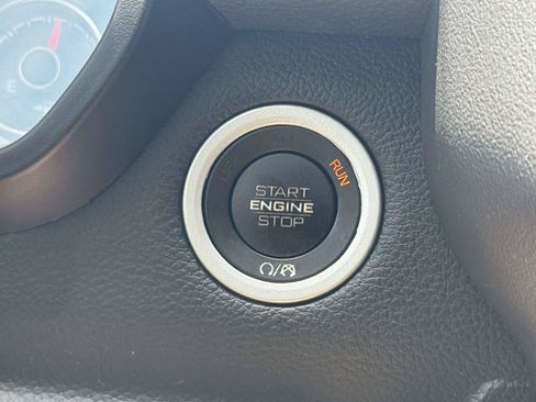 Used 2019 RAM 1500 Big Horn AWD/4WD image 24