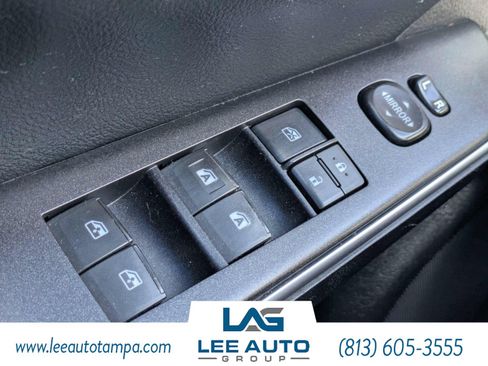 Used 2015 Toyota Camry SE FWD image 21