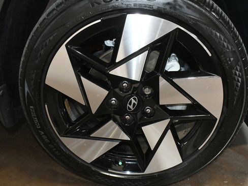 Used 2024 Hyundai Kona Limited image 66