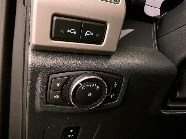 Used 2022 Ford F250 Lariat w/ Black Appearance Package AWD/4WD image 30