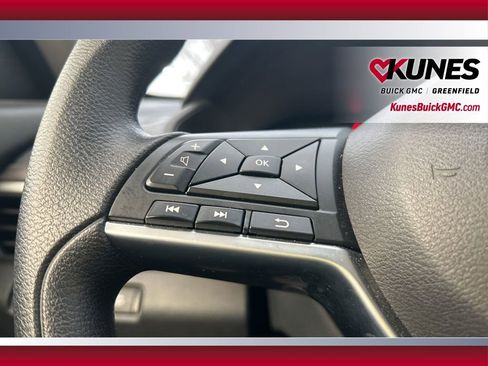 Used 2025 Nissan Altima 2.5 SV image 29