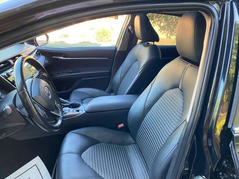 Used 2019 Toyota Camry SE w/ Audio Package FWD image 33