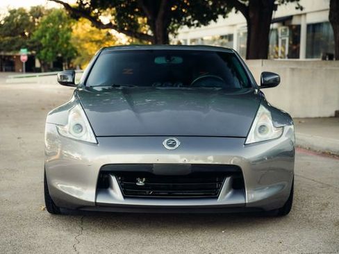 Used 2009 Nissan 370Z Coupe image 14