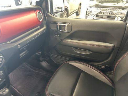 Used 2021 Jeep Wrangler Unlimited Rubicon image 21