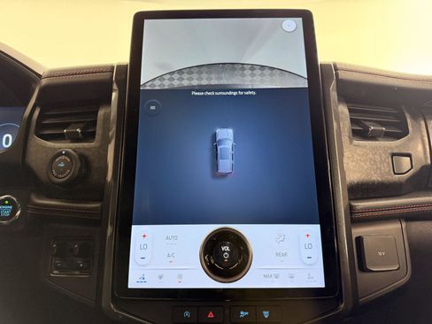 Used 2022 Ford Expedition Max Limited image 42