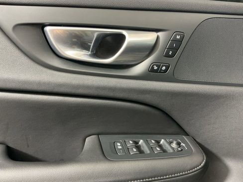 Used 2024 Volvo V60 B5 Cross Country Plus image 23