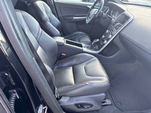 Used 2016 Volvo XC60 T5 Premier w/ Proximity Package AWD/4WD image 3