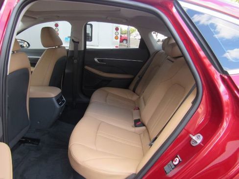 Used 2023 Hyundai Sonata Limited image 22