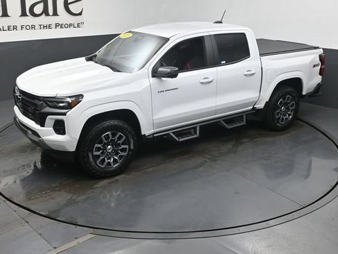 Used 2025 Chevrolet Colorado Z71 w/ Technology Package AWD/4WD image 43