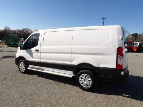 Used 2024 Ford Transit 250 Low Roof w/ Exterior Upgrade Package RWD image 4