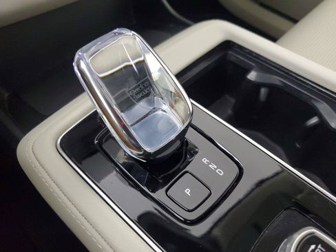 Used 2026 Volvo XC90 B6 Ultra AWD/4WD image 32