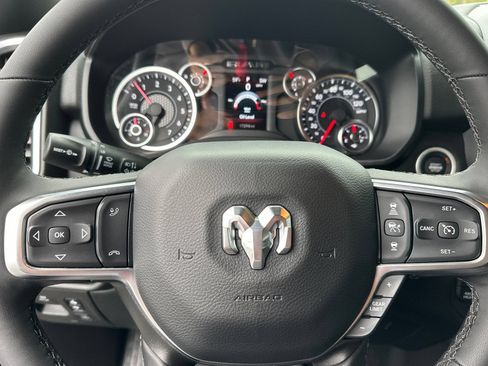 Used 2025 RAM 1500 Big Horn AWD/4WD image 22