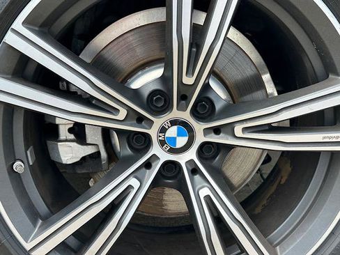 Certified 2023 BMW 330i xDrive Sedan w/ Premium Package AWD/4WD image 32