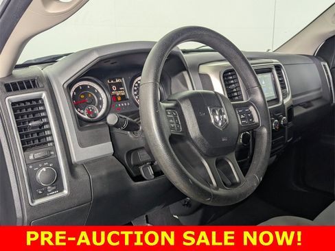 Used 2014 RAM 1500 Classic SLT image 11