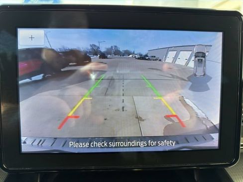Used 2020 Ford Explorer XLT w/ Comfort Package AWD/4WD image 22
