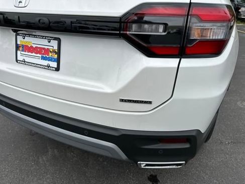 New 2025 Honda Pilot Touring image 37