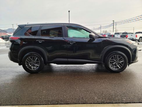 Used 2023 Nissan Rogue S image 18