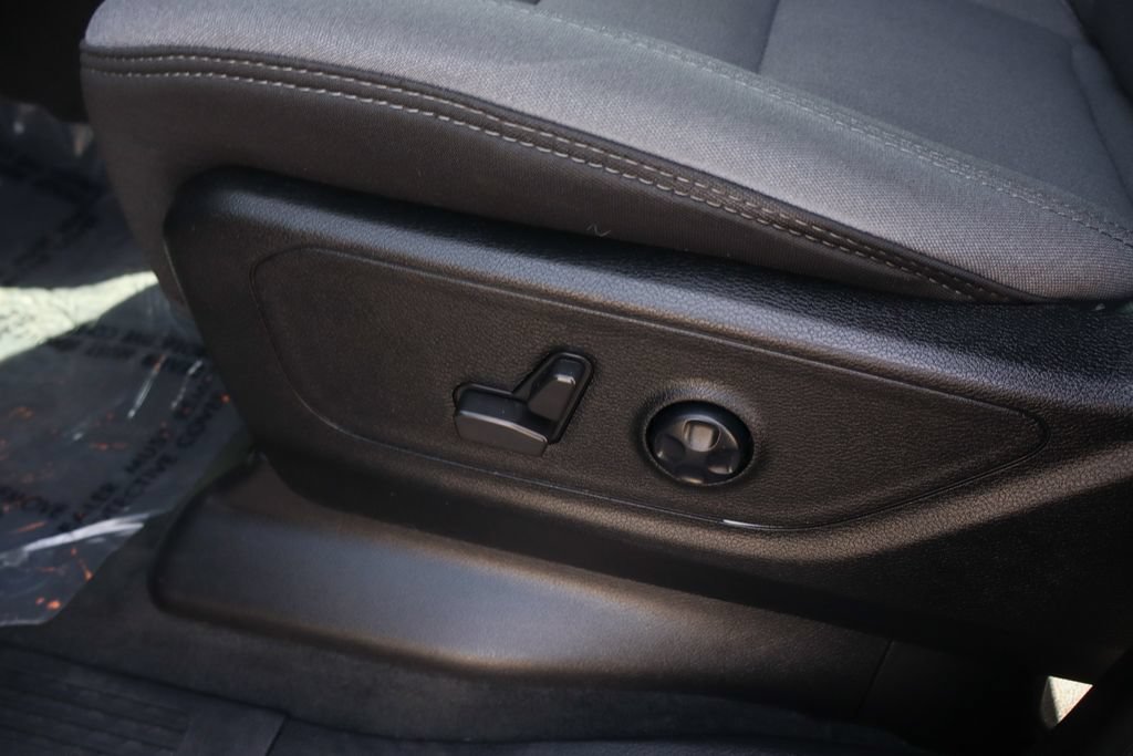 Used 2021 RAM 1500 Big Horn AWD/4WD image 18