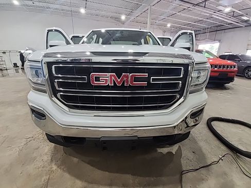 Used 2018 GMC Sierra 1500 SLE w/ Suspension Package, Off-Road AWD/4WD image 29