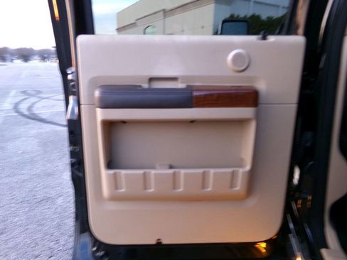 Used 2015 Ford F250 King Ranch w/ FX4 Off-Road Package image 10