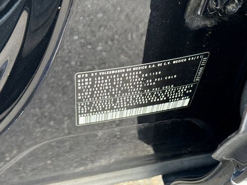 Used 2022 Volkswagen Tiguan SE R-Line image 19