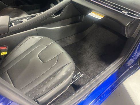 New 2025 Hyundai Elantra Limited FWD image 23