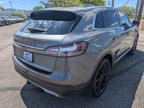 Used 2022 Lincoln Nautilus Reserve AWD/4WD image 5