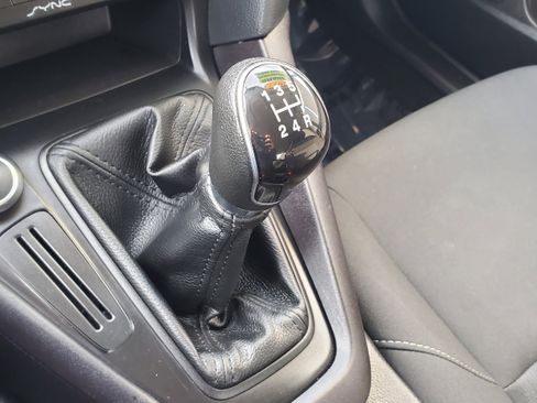 Used 2017 Ford Focus S image 21