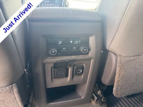 Used 2018 Chevrolet Traverse LT AWD/4WD image 16
