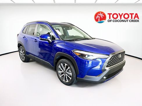 Used 2023 Toyota Corolla Cross XLE w/ Convenience Package AWD/4WD image 1