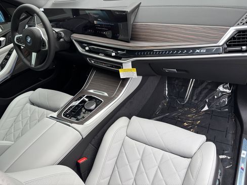 Used 2026 BMW X5 xDrive50e w/ M Sport Package AWD/4WD image 21