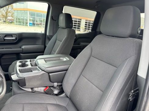 Used 2021 Chevrolet Silverado 1500 Custom Trail Boss AWD/4WD image 23