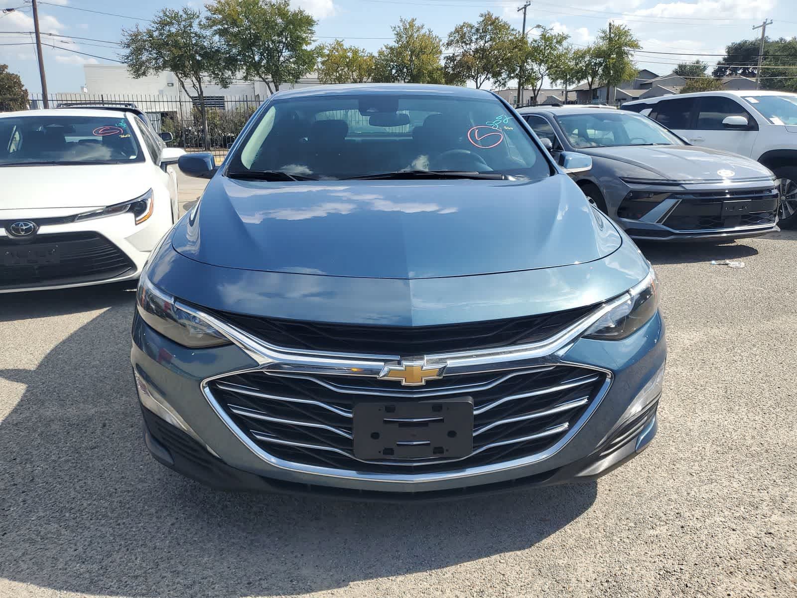 Used 2025 Chevrolet Malibu LT FWD image 8