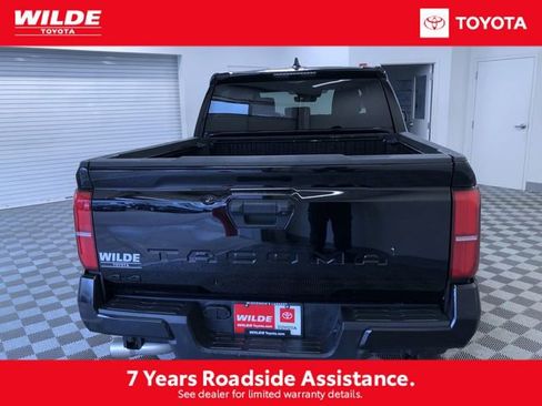 Certified 2024 Toyota Tacoma TRD Off-Road image 5