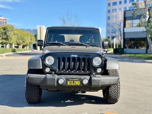 Used 2018 Jeep Wrangler Unlimited Sport S image 8