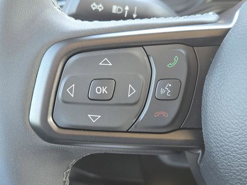 Used 2025 Jeep Wrangler Unlimited Rubicon w/ Technology Group image 31