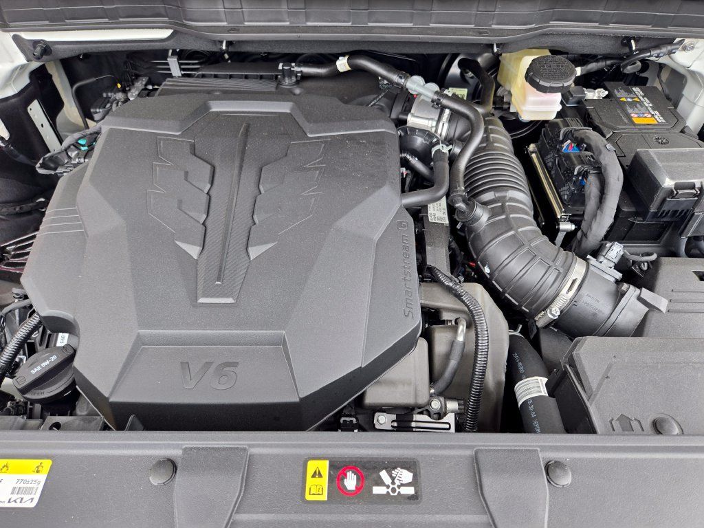 New 2026 Kia Carnival EX FWD image 24