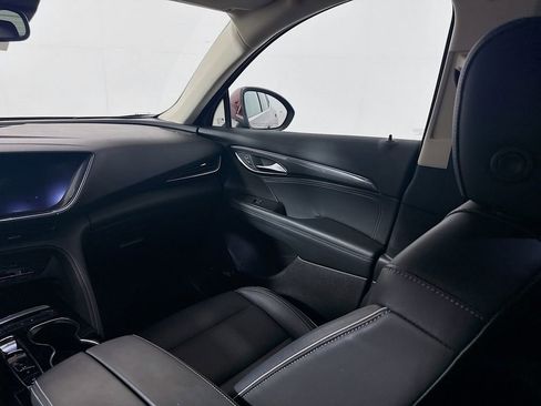 Used 2022 Buick Envision Essence w/ Technology Package I FWD image 24