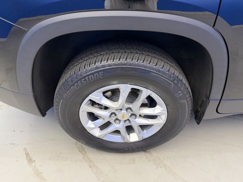 Used 2023 Chevrolet Traverse LS FWD image 8