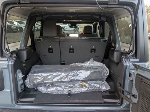 New 2026 Jeep Wrangler Unlimited Sport image 25