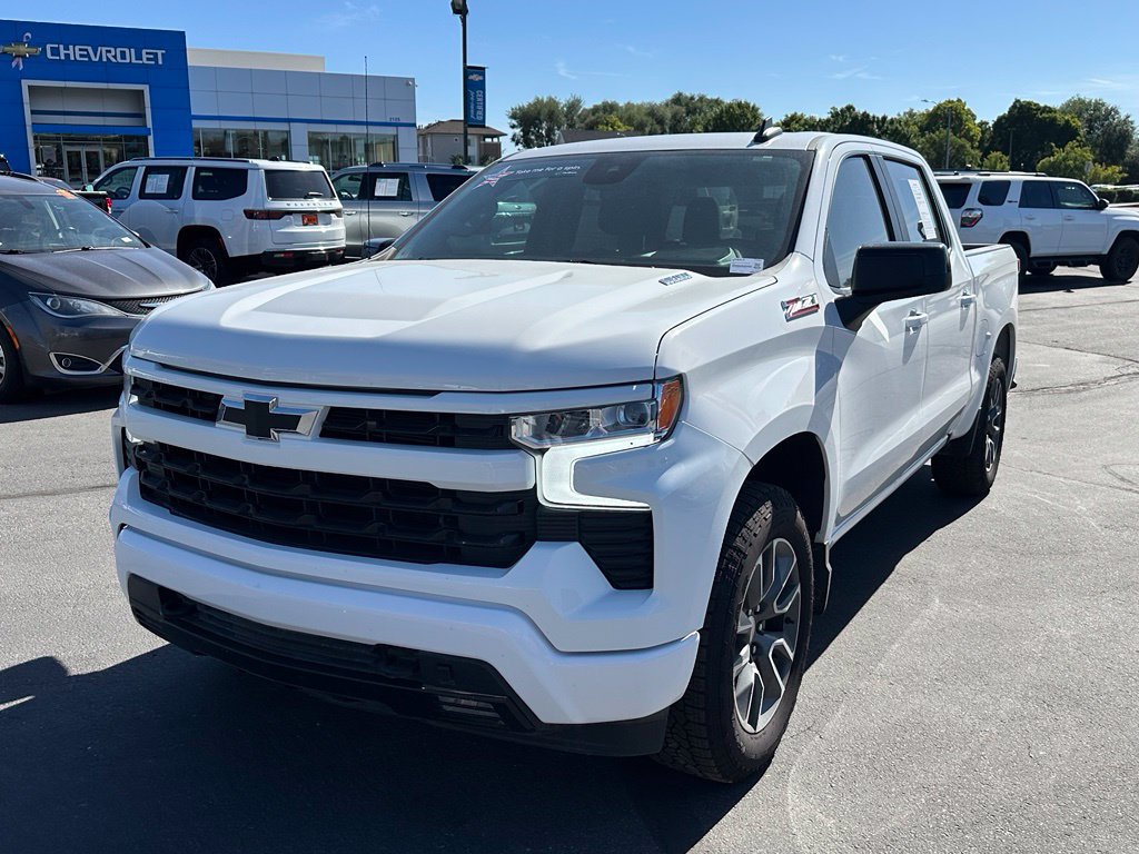 Certified 2024 Chevrolet Silverado 1500 RST w/ Z71 Off-Road Package AWD/4WD image 9
