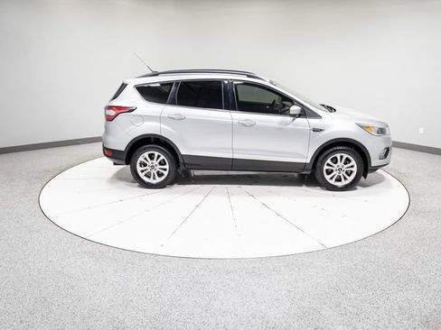 Used 2018 Ford Escape SE AWD/4WD image 6